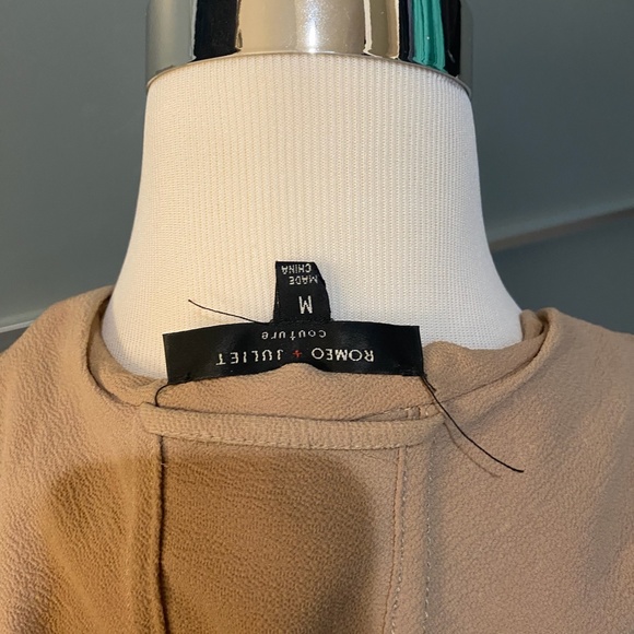 Romeo & Juliet Lightweight Drawstring Jacket - Picture 3 of 5